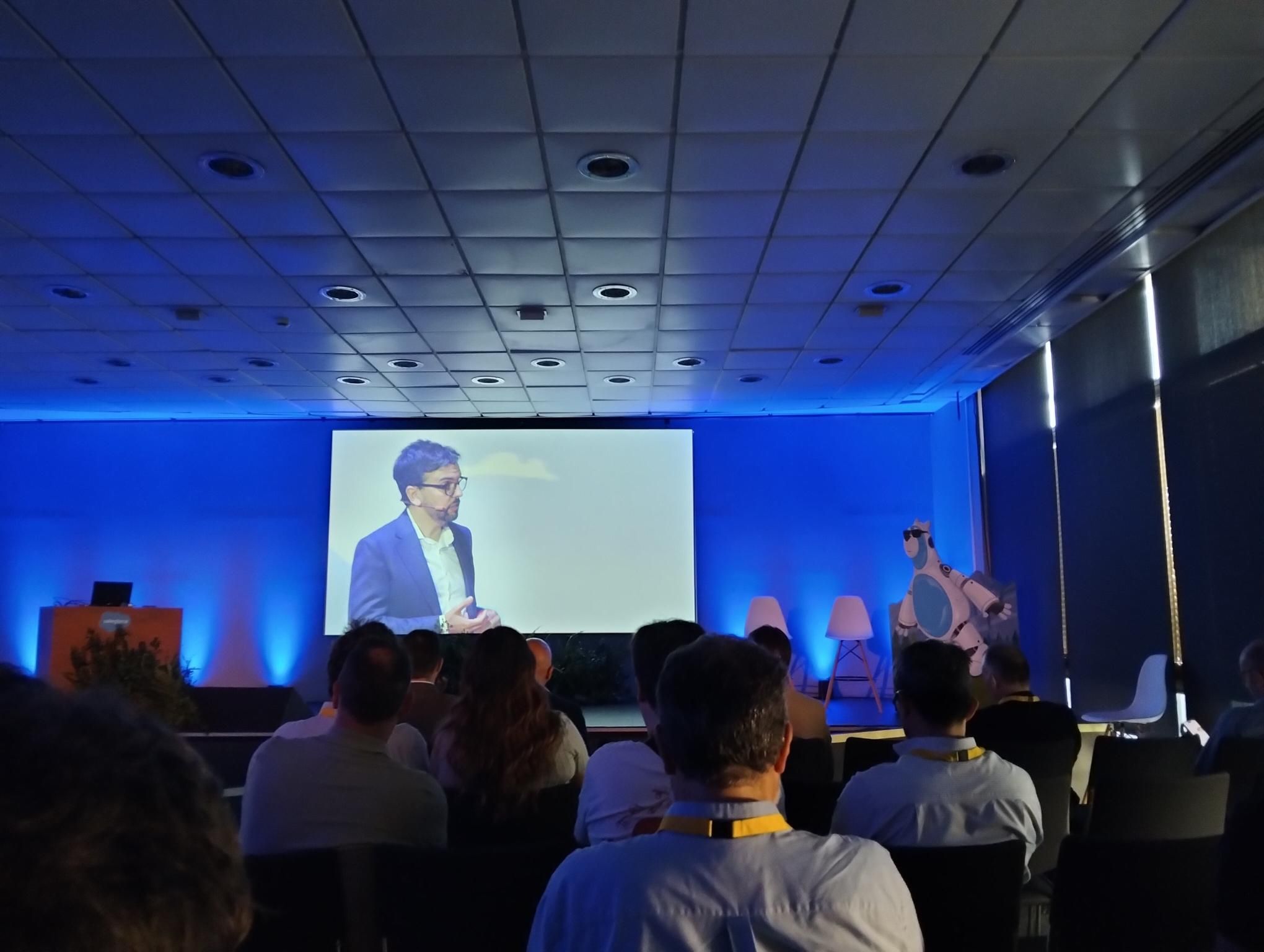 Agentforce Saleforce World Tour ponencia